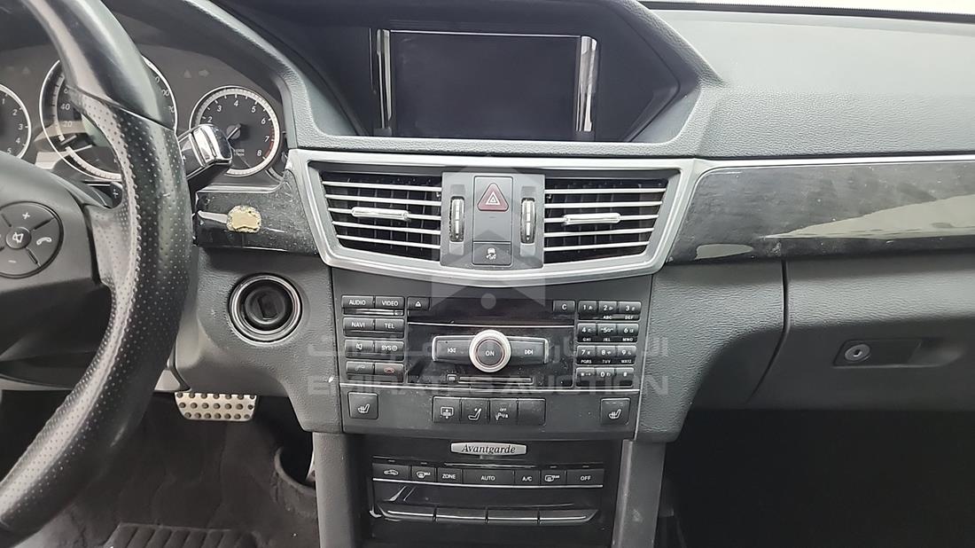 2012 Mercedes E 350 — Entertainment Systems & Camera Monitor & Navigation — Photo 19