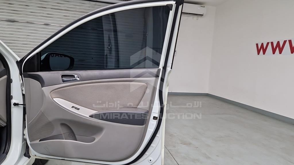 KMHCT41D0FU771794 - 2015 HYUNDAI ACCENT - #526180