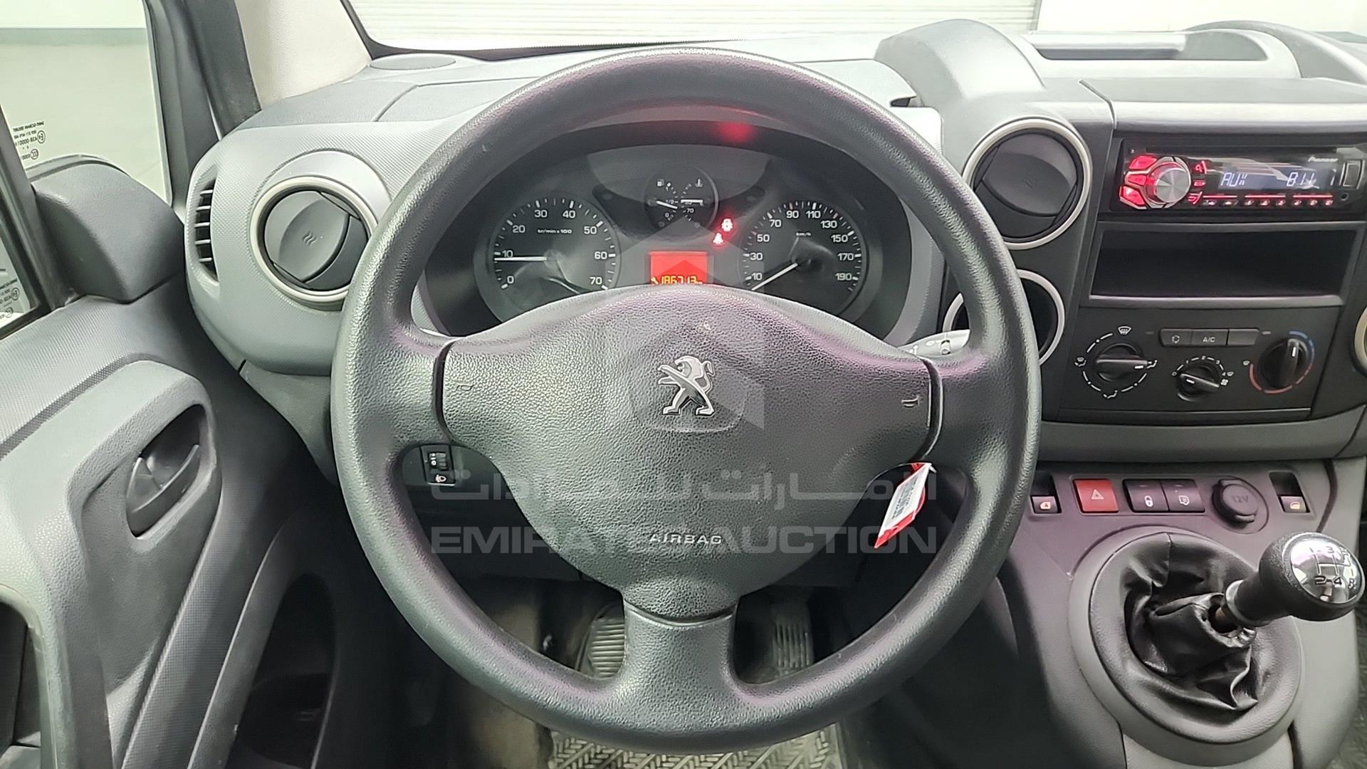 2015 PEUGEOT PARTNER VIN: VF37ENFU0FJ542828