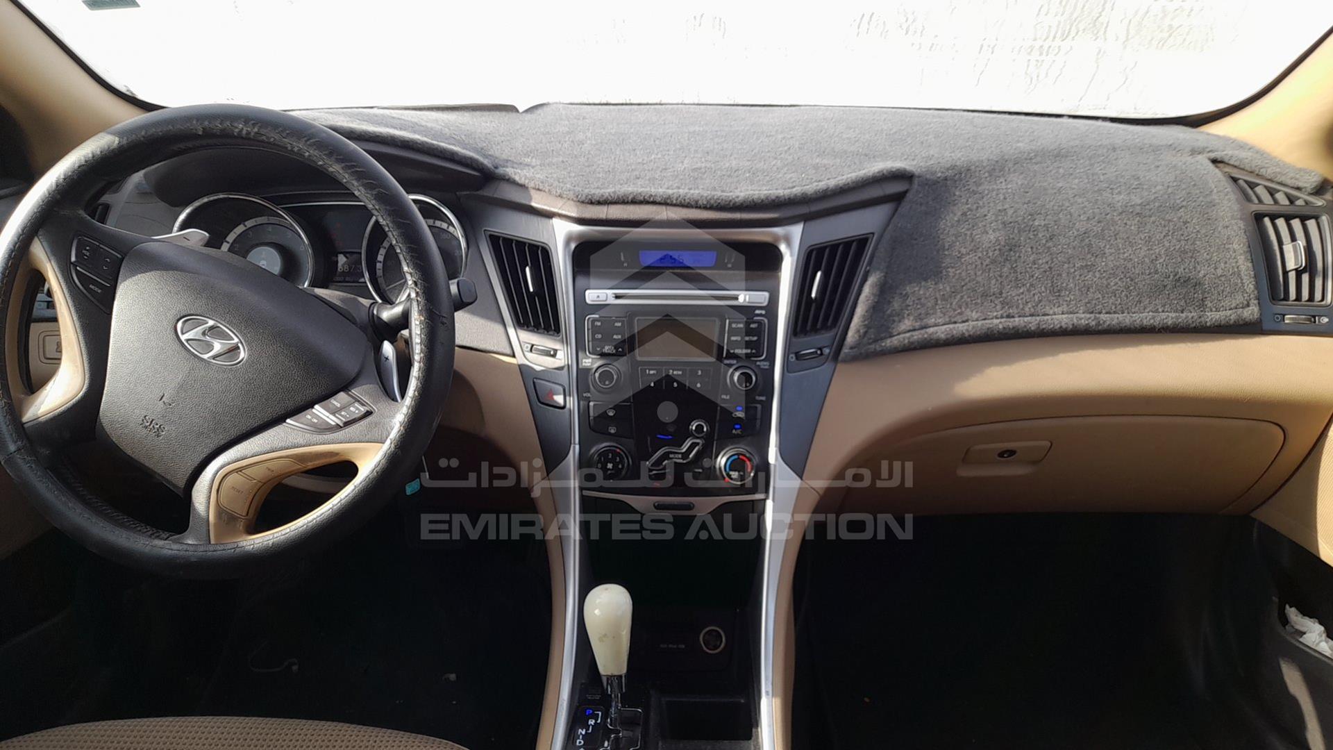 2011 HYUNDAI SONATA VIN: KMHEB41C8BA264933