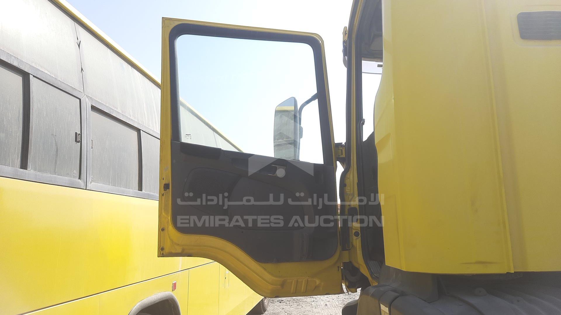 2005 SCANIA --- VIN: VLUP6X40009103446