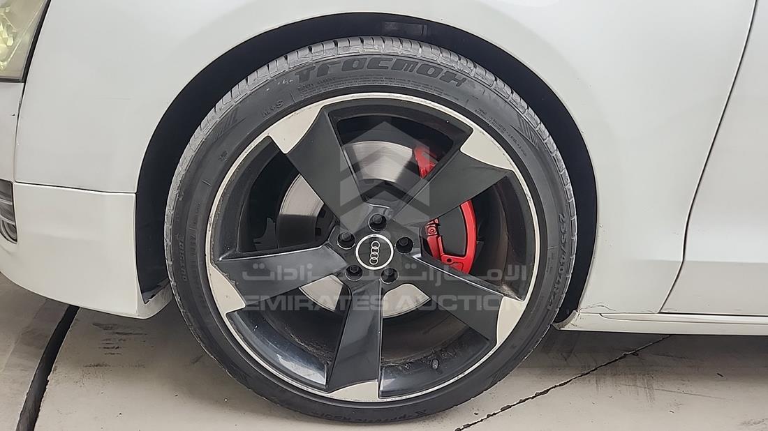 2011 Audi A8 — Front Left Tyre — Photo 37