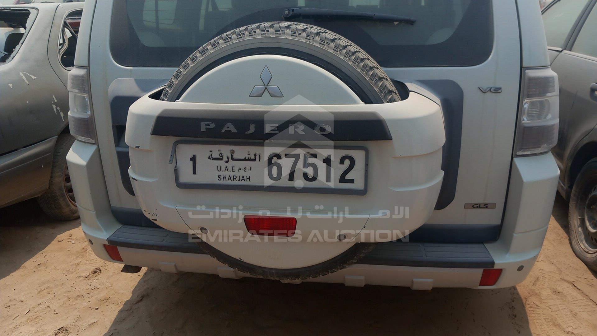 2014 MITSUBISHI PAJERO VIN: JMYLRV95WEJ702904