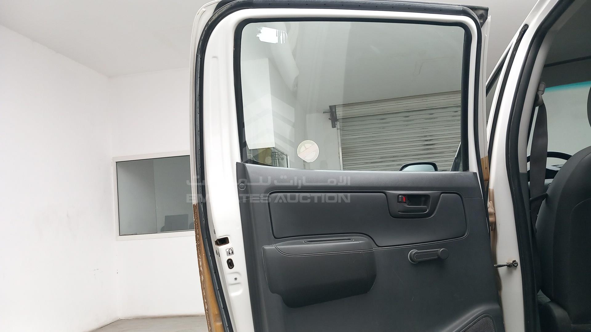 2013 TOYOTA HILUX VIN: MR0FX22G8D1360307