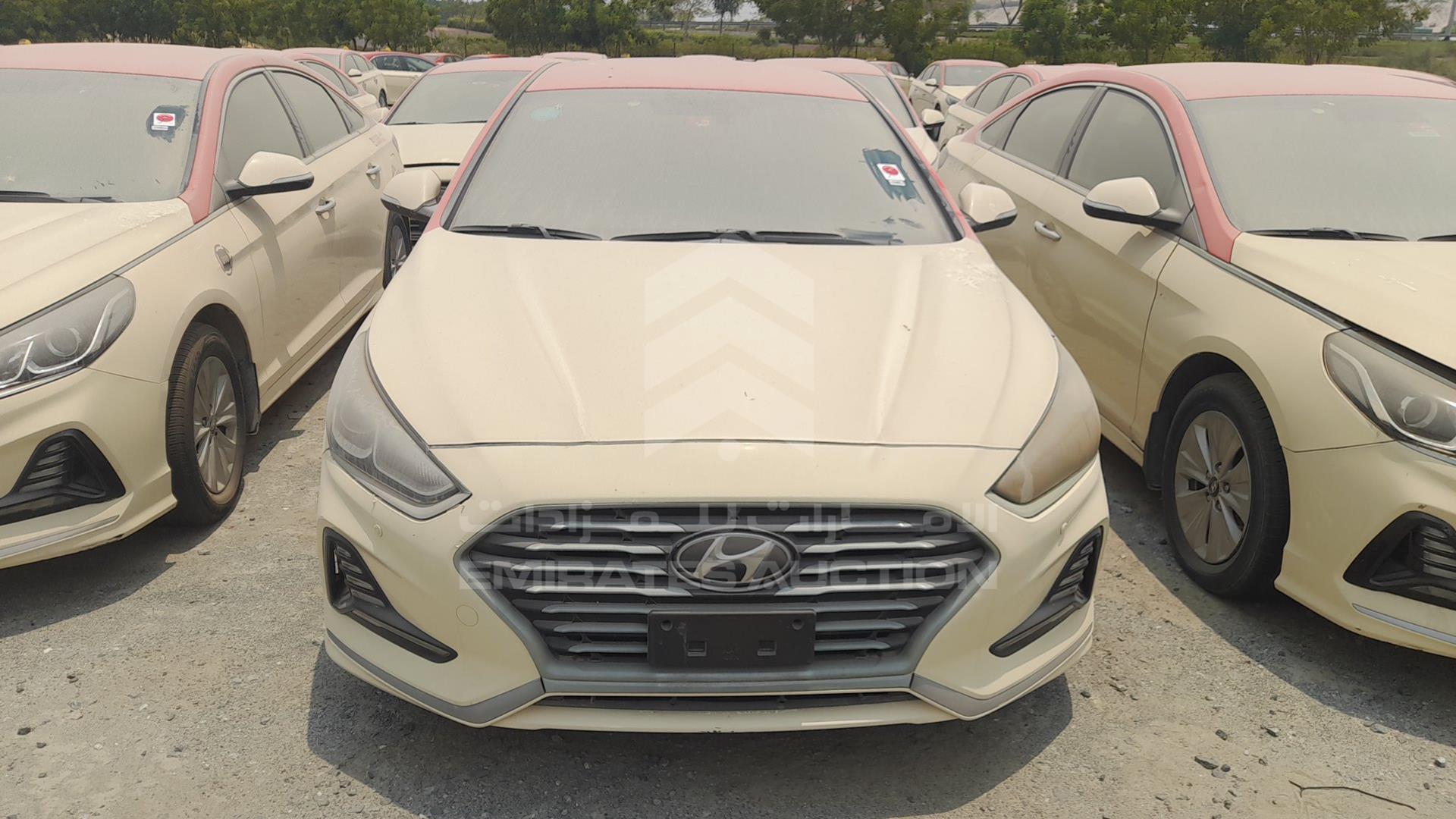 2018 HYUNDAI SONATA VIN: KMHE24139JA082043