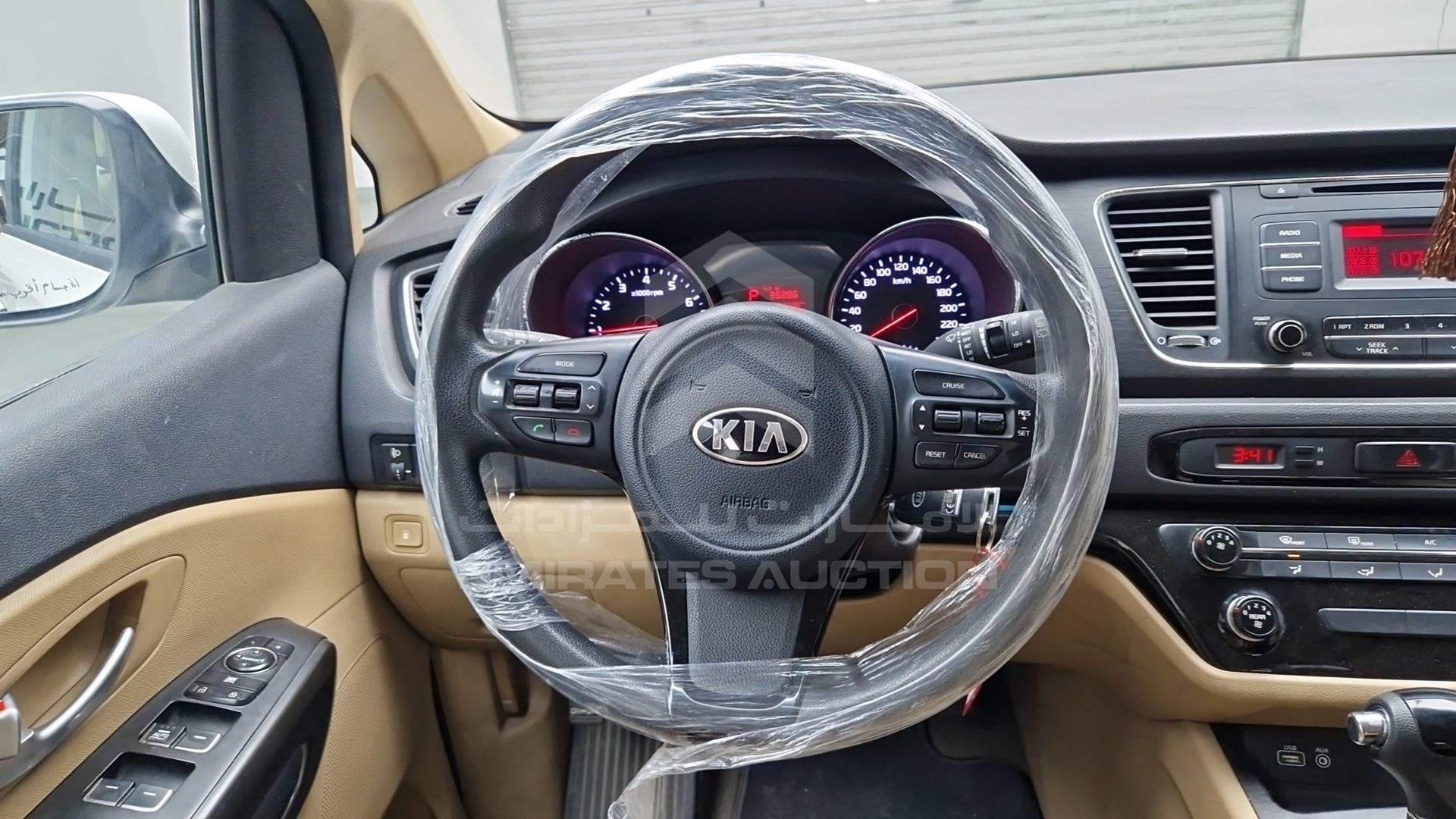 2016 KIA CARNIVAL VIN: KNAMB8128G6156978