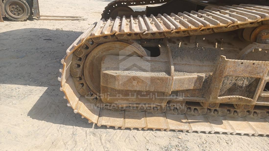 2020 CAT 340D2L — Rear Right Tyre — Photo 38