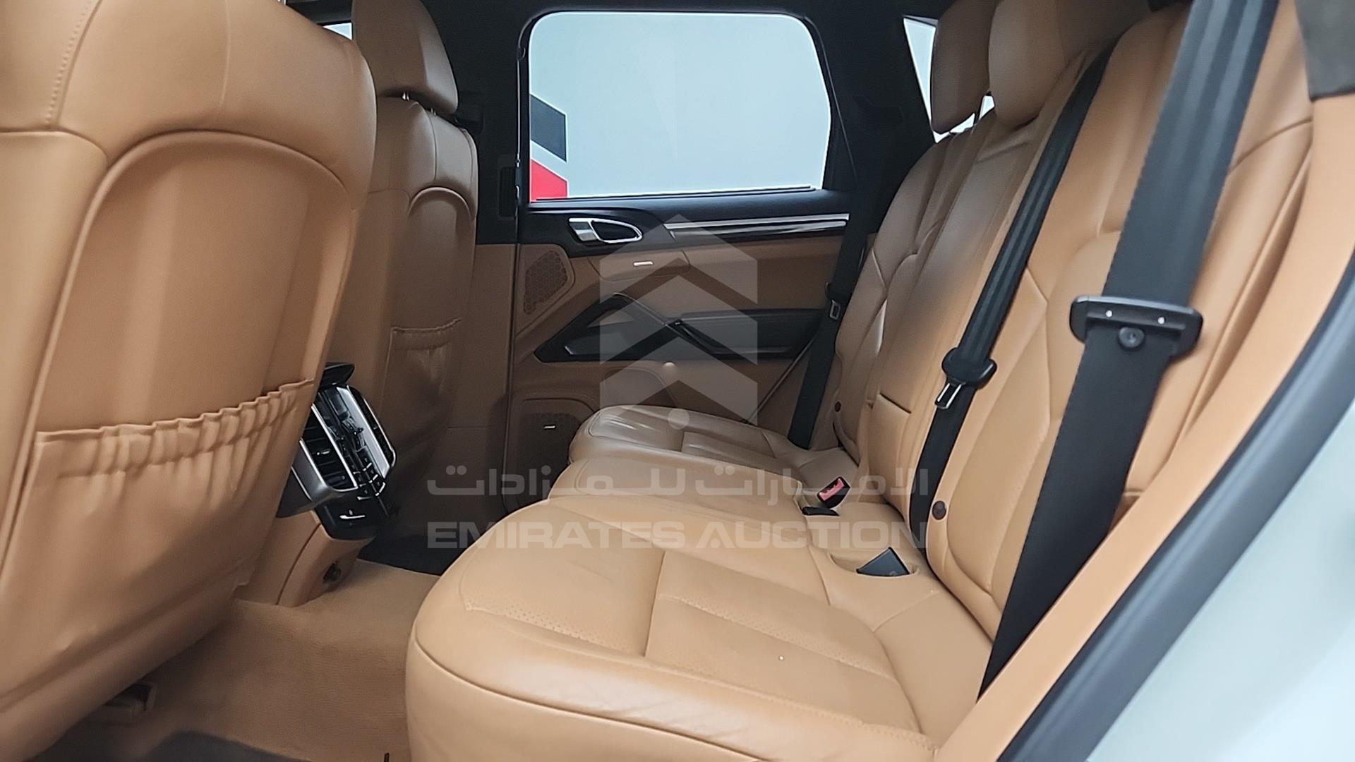2013 PORSCHE CAYENNE GTS VIN: WP1ZZZ92ZDLA76369