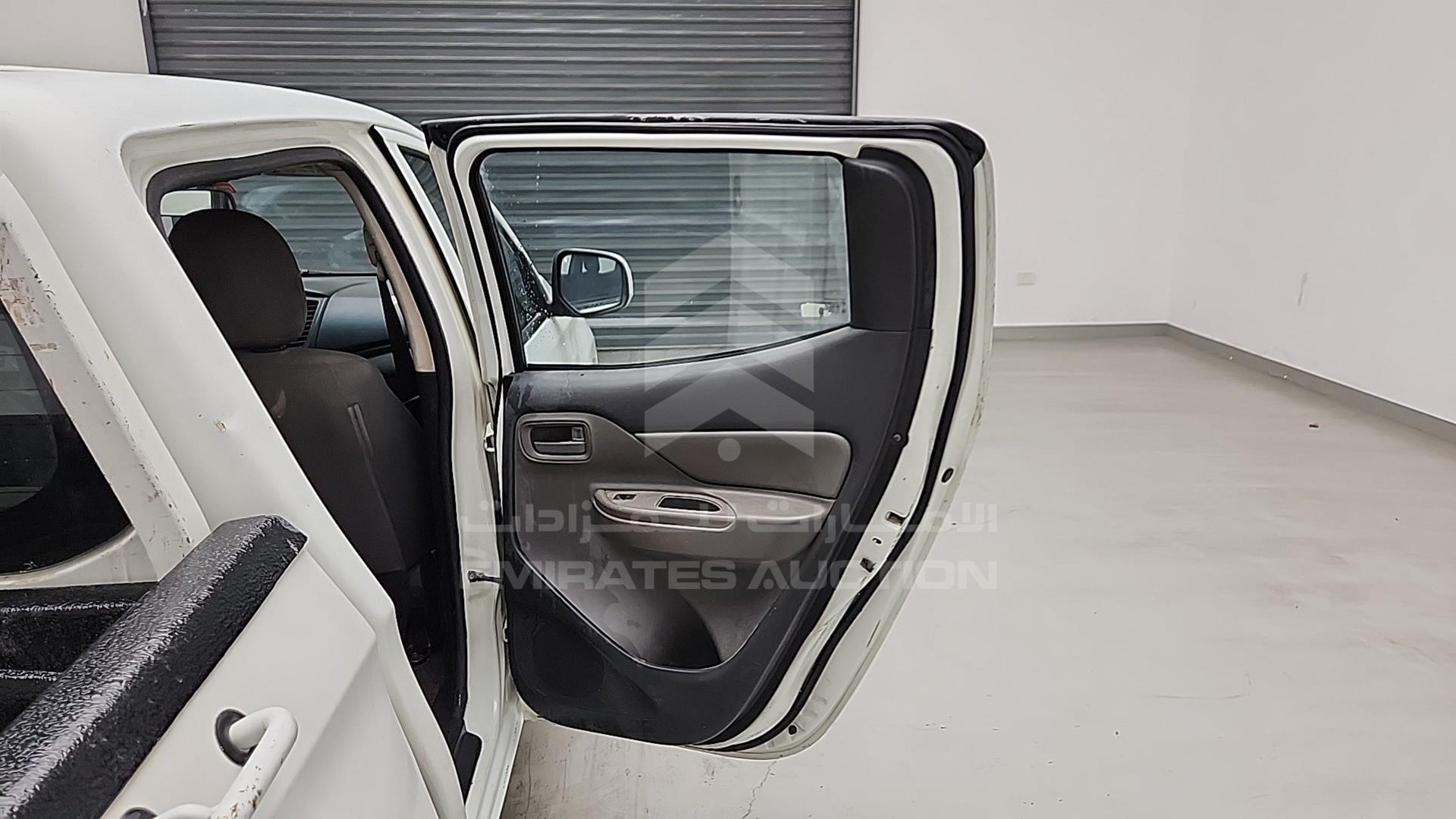 2016 MITSUBISHI L 200 VIN: MMBJNKJ40GH003029