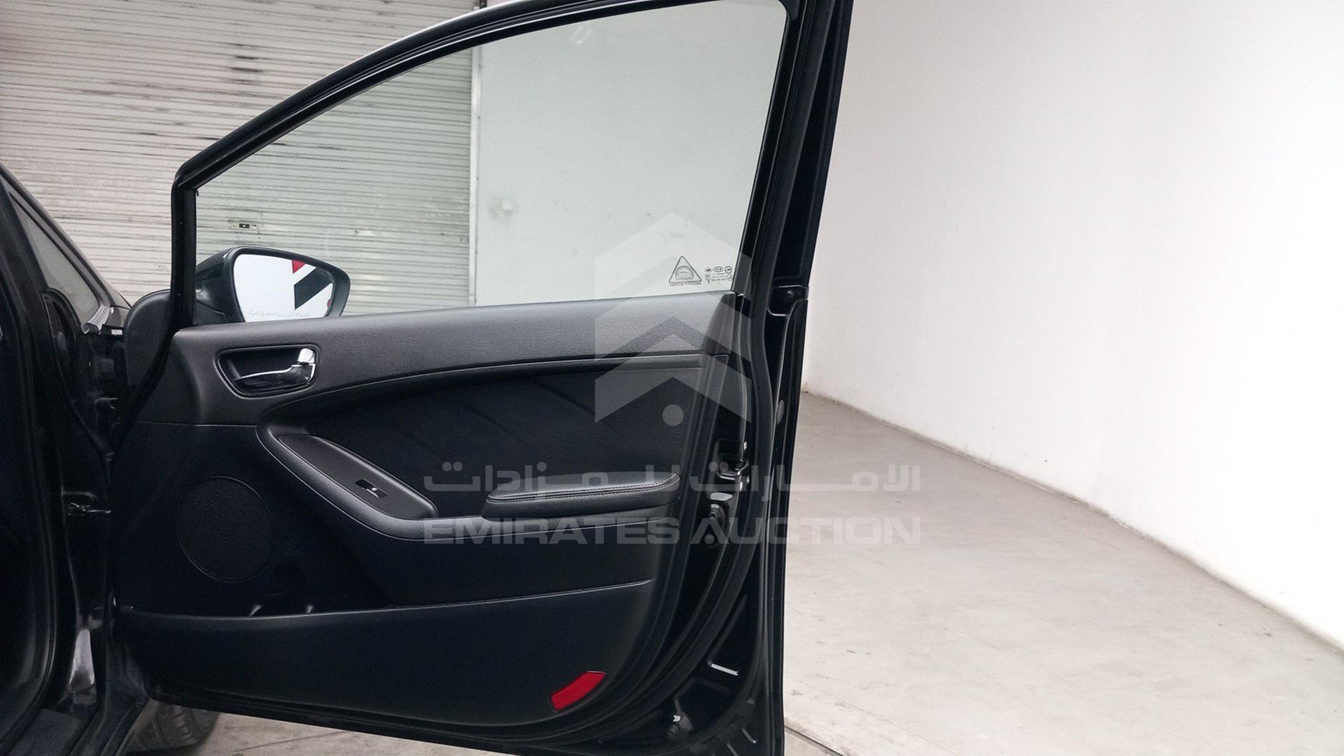 2016 KIA CERATO VIN: KNAFZ511XG5534427