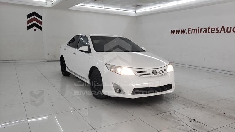 6T1BF9FK7FX563065 Auction: EmiratesAuction Lot: 409828 6T1BF9FK7FX563065 Toyota Camry 2015 WHITE Photo 10
