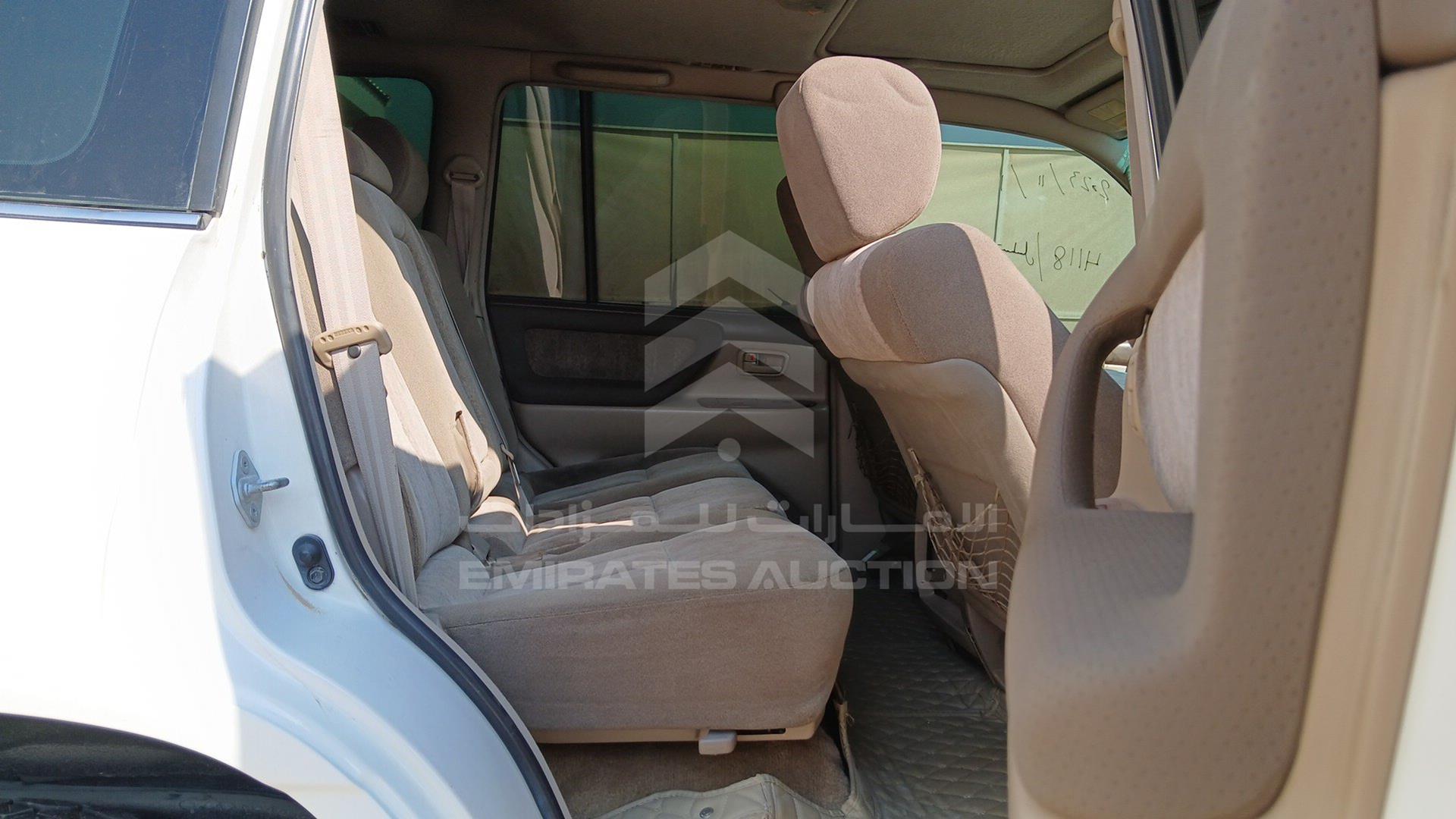2002 TOYOTA LAND CRUISER VIN: JTEHT05J322021178