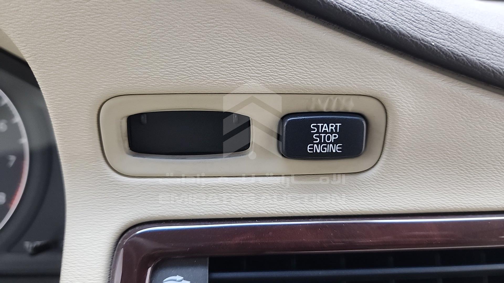 2008 VOLVO S 80 VIN: YV1AS565881076841