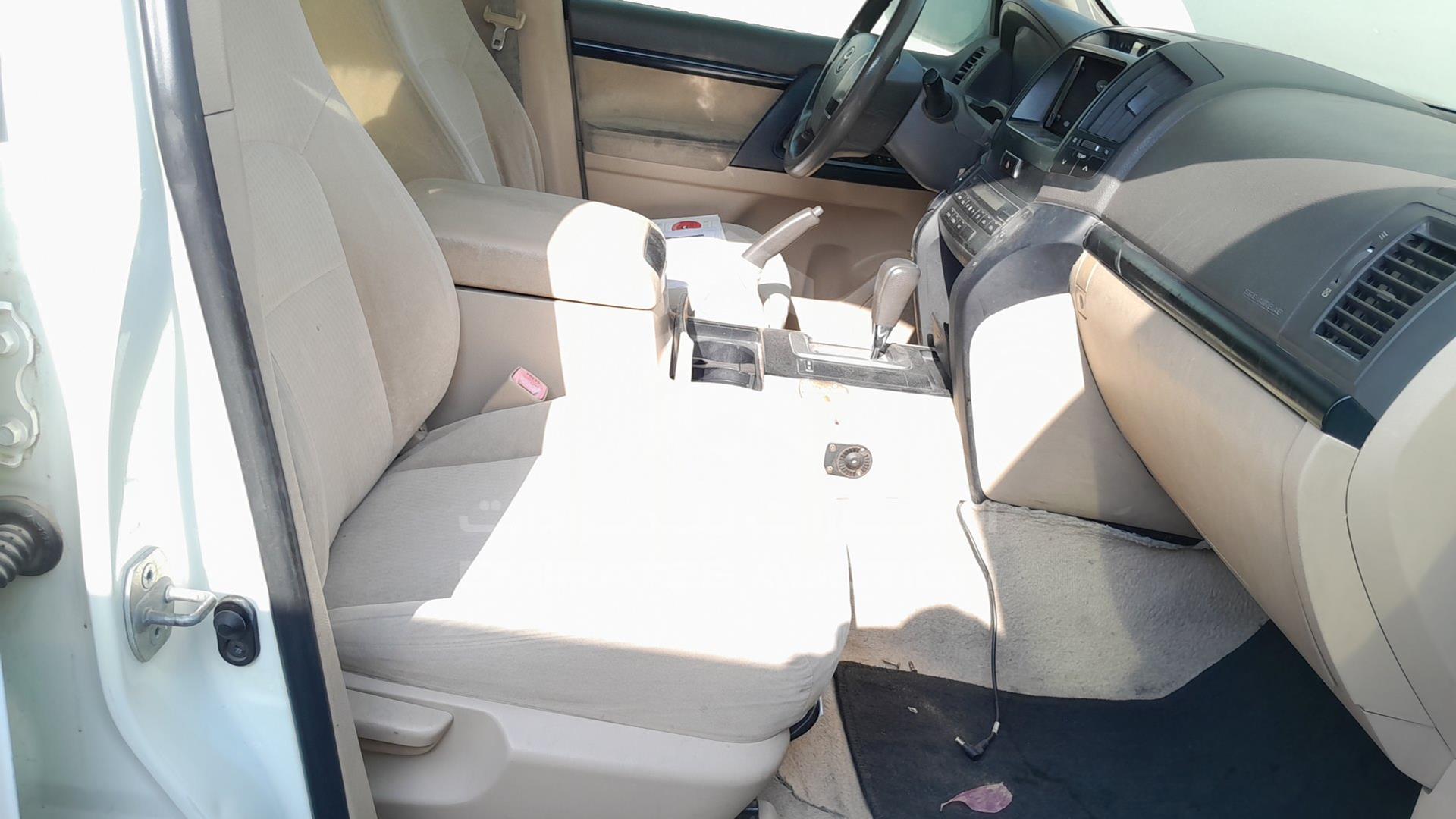 2014 TOYOTA LAND CRUISER VIN: JTMDU09J0E4094446