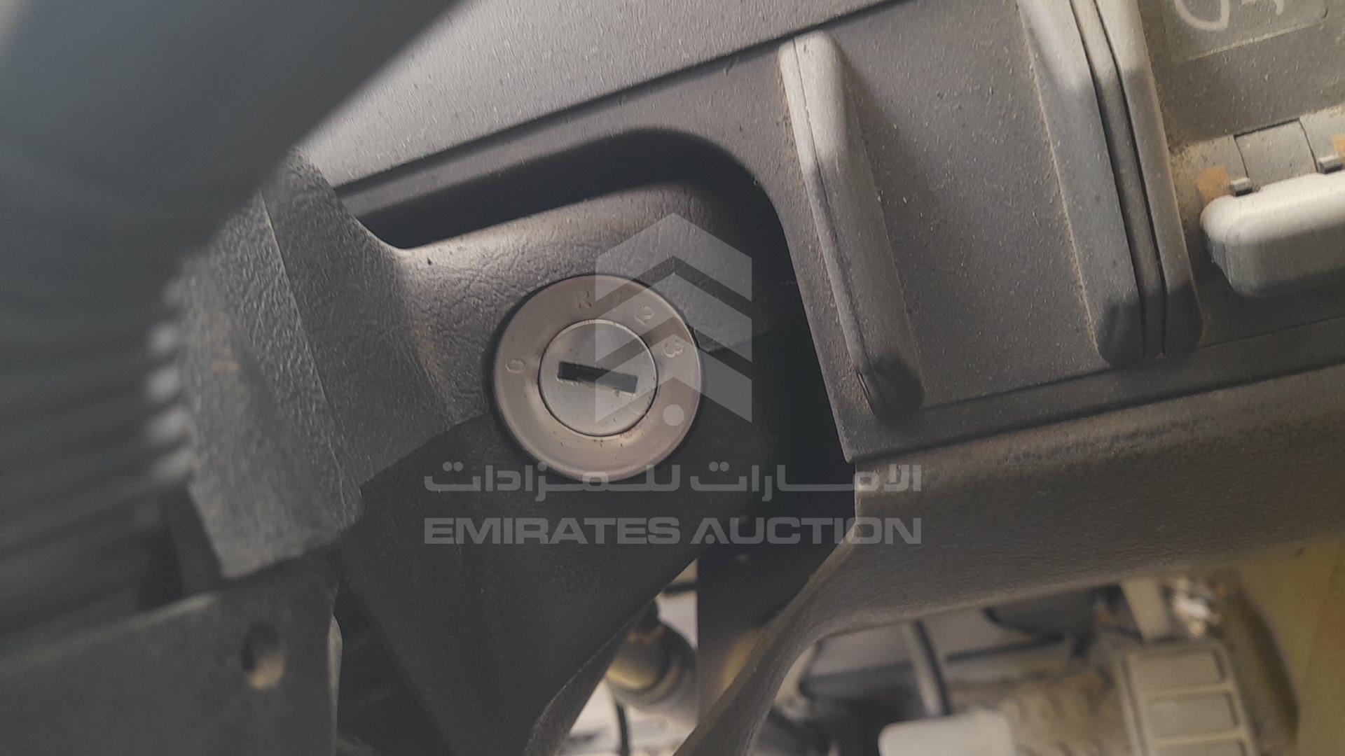 0 VOLVO FL 10 VIN: YV2F4C1G5WA281992