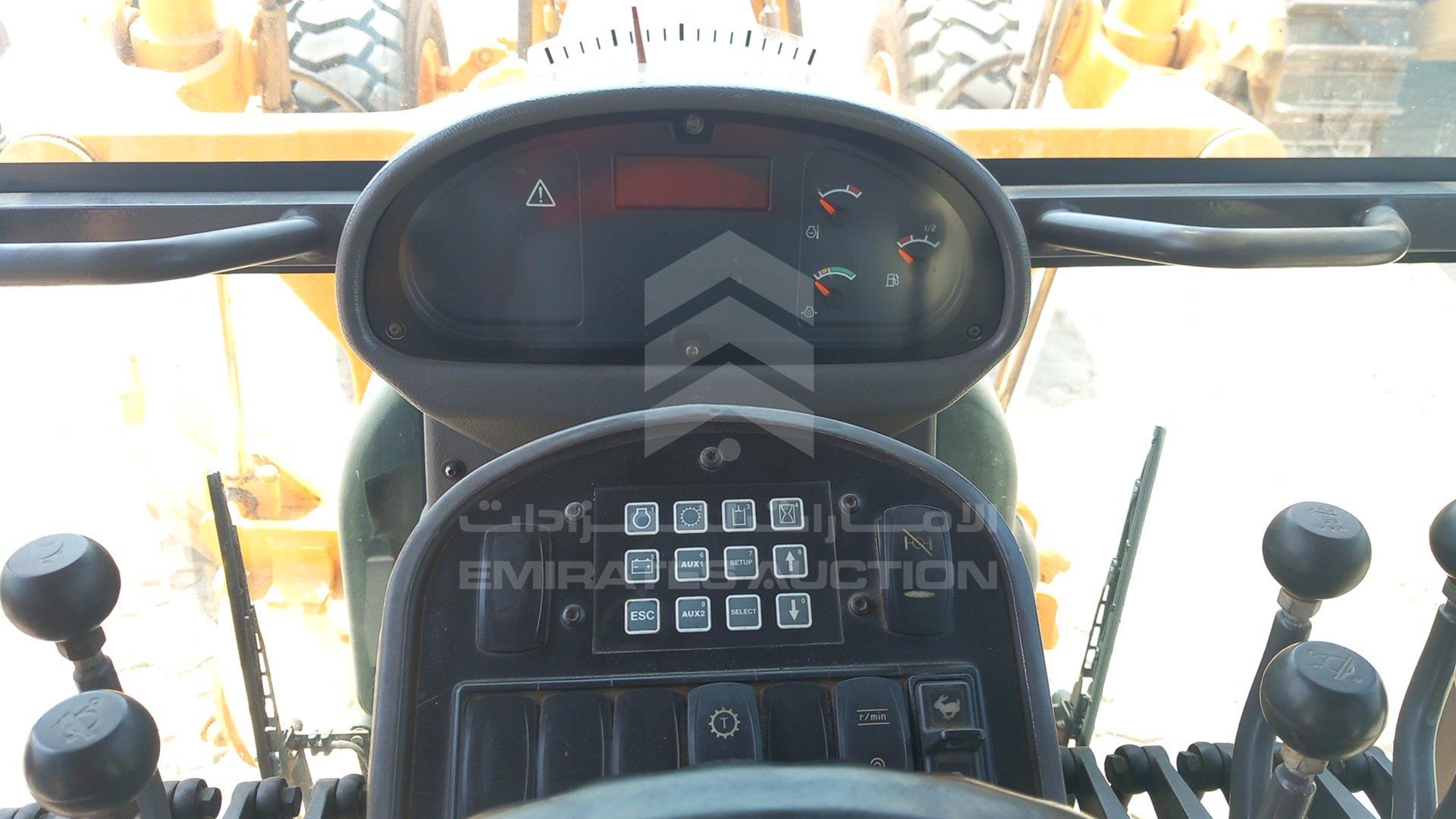 2015 VOLVO G990 VIN: VCE0G990V00508137