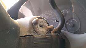2000 GMC 2500 — Keys — Photo 4 — Thumbnail