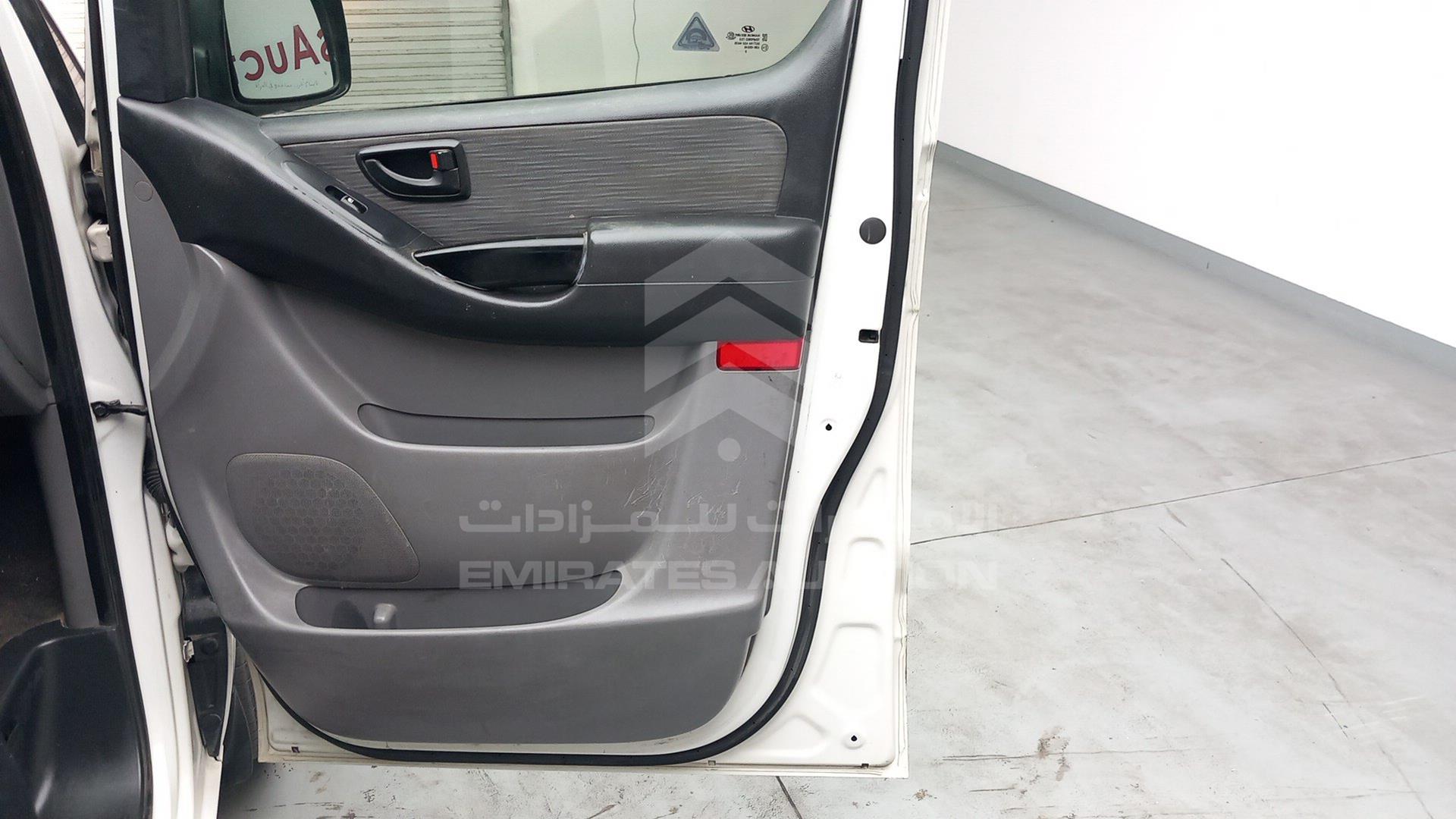 2017 HYUNDAI H1 VIN: KMJWA37R7HU866337