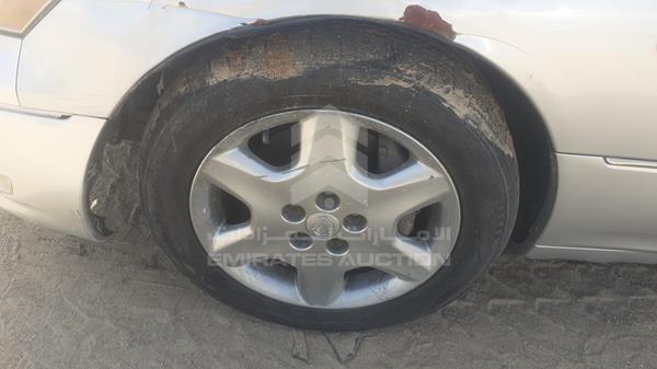 Lexus LS 430 2004 JTHBN36F940137823 Image 29
