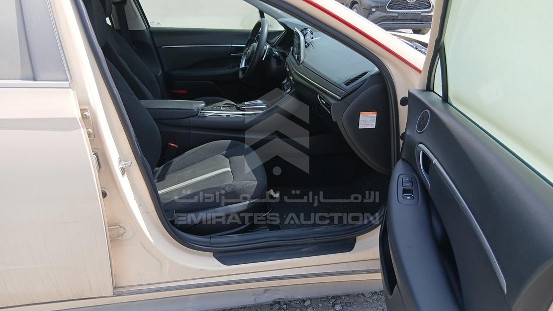2021 Hyundai Sonata Hybrid — Front Right Passenger Seat View — Photo 25