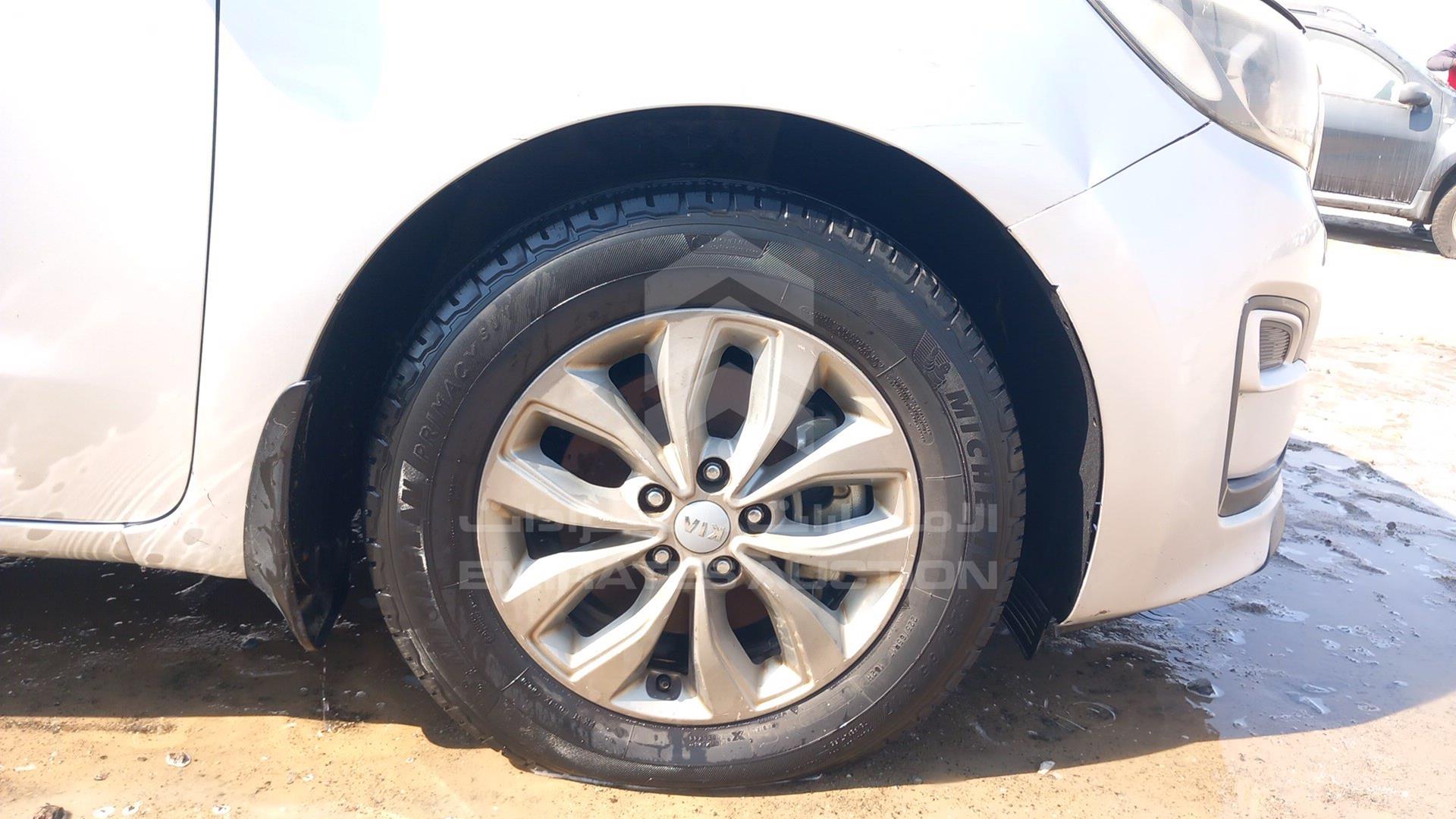 2019 KIA CARNIVAL VIN: KNAMB8124K6496508
