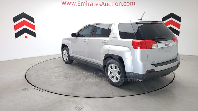 2GKAL8EKXF6303229 Auction: EmiratesAuction Lot: 412016 2GKAL8EKXF6303229 GMC Terrain 2015 SILVER Photo 9