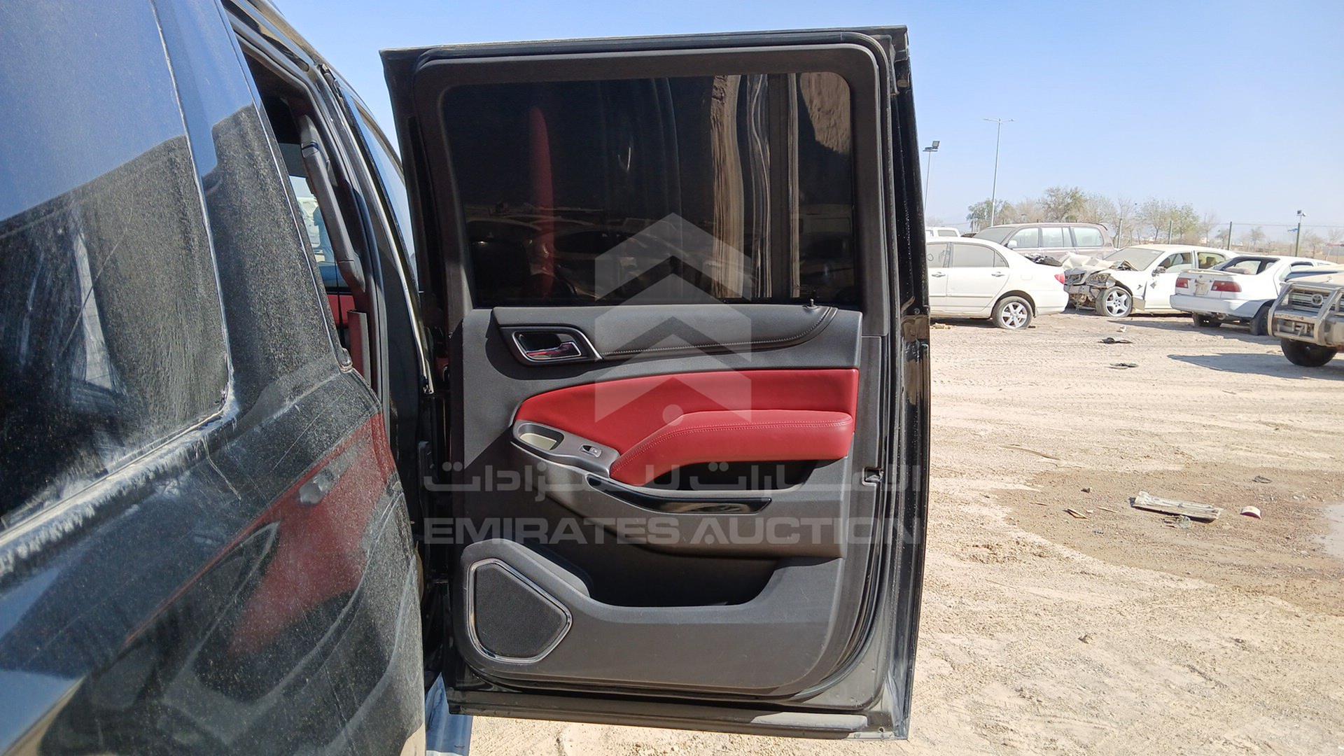 2015 CHEVROLET SUBURBAN VIN: 1GNSKJKC4FR633256