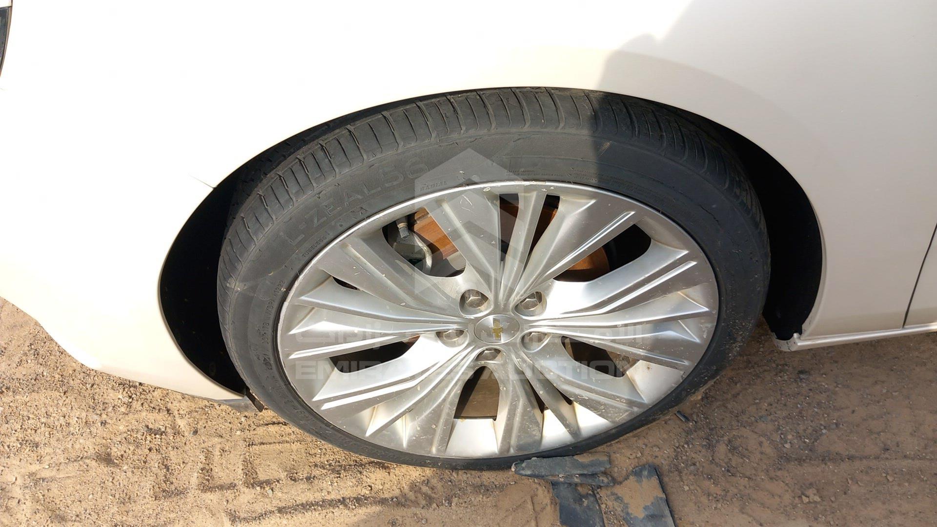 2014 CHEVROLET IMPALA VIN: 2G1175S37E9282275