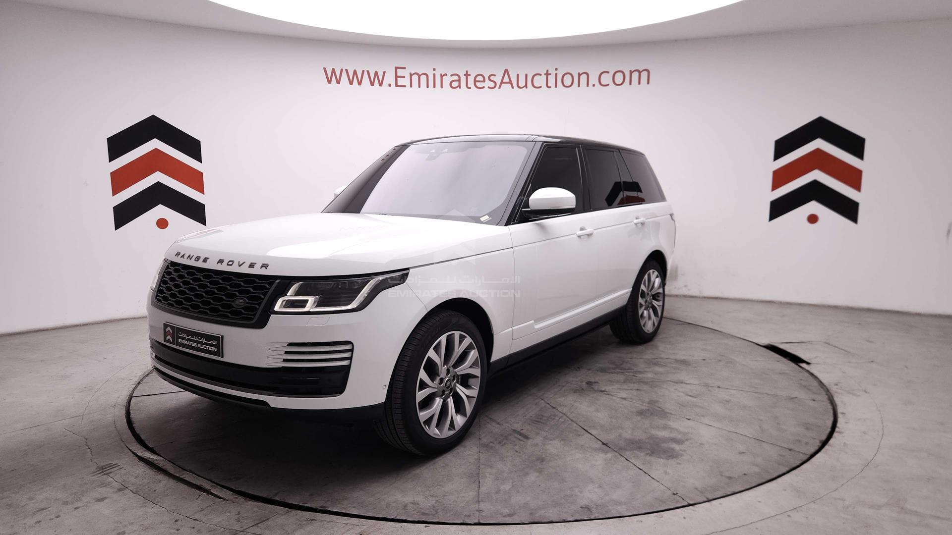 2018 RANGE ROVER HSE VIN: SALGA2BV0JA389243