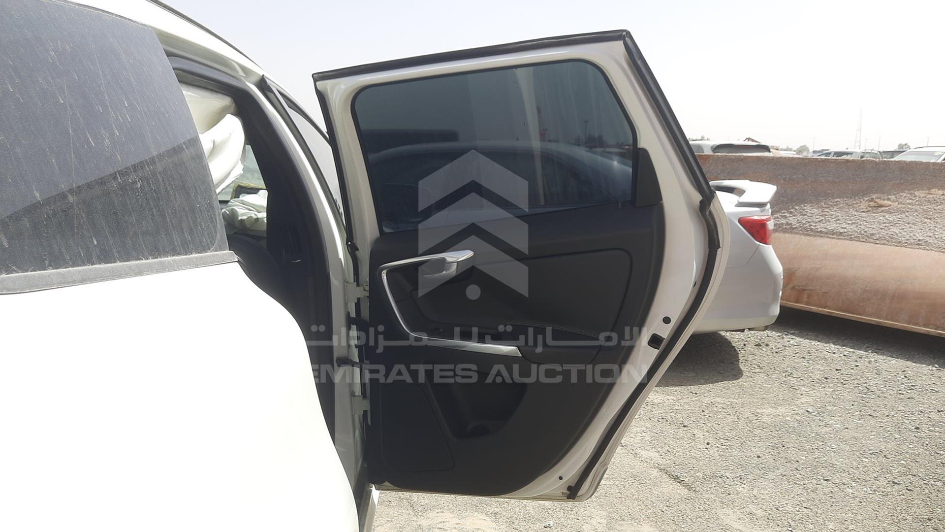 2014 VOLVO XC 60 VIN: YV140CDZ9E2602333