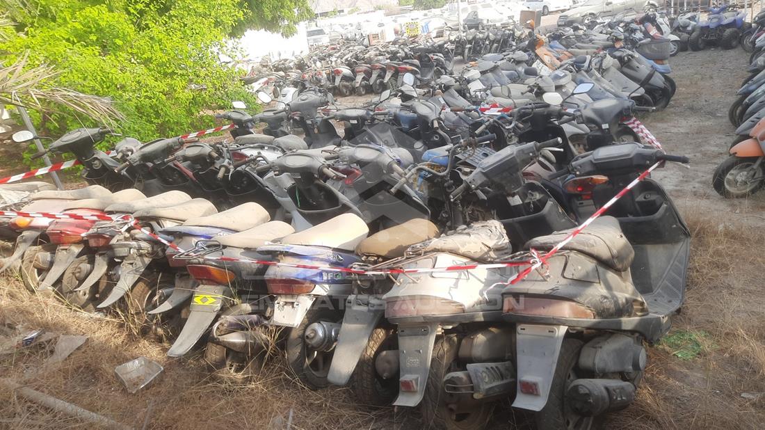 21 Scooters - Scrap without document — Rear View — Photo 14