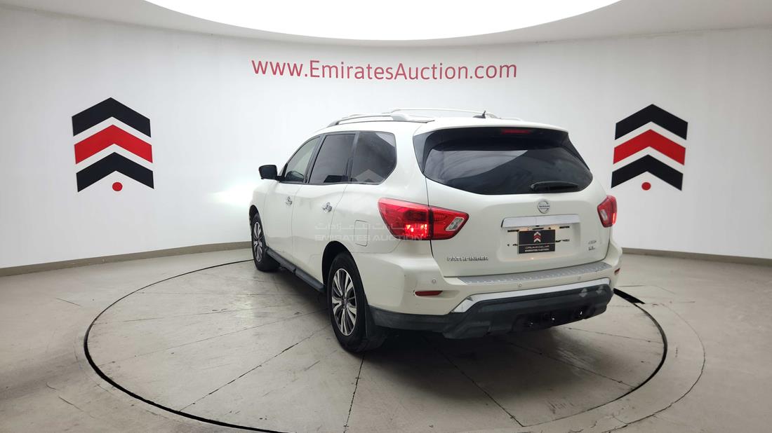 2017 Nissan Pathfinder — Rear Left Angle — Photo 8