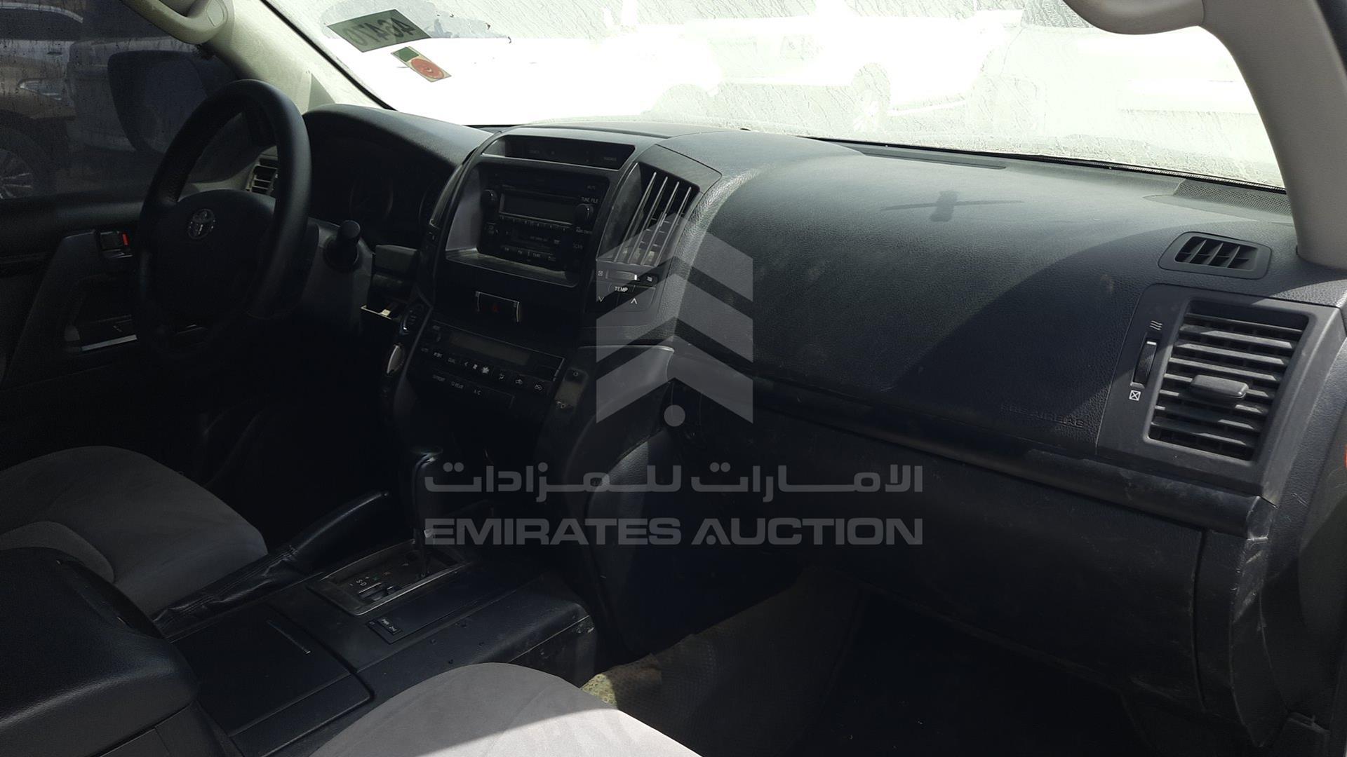 2011 TOYOTA LAND CRUISER VIN: JTMDU09J3B4043695