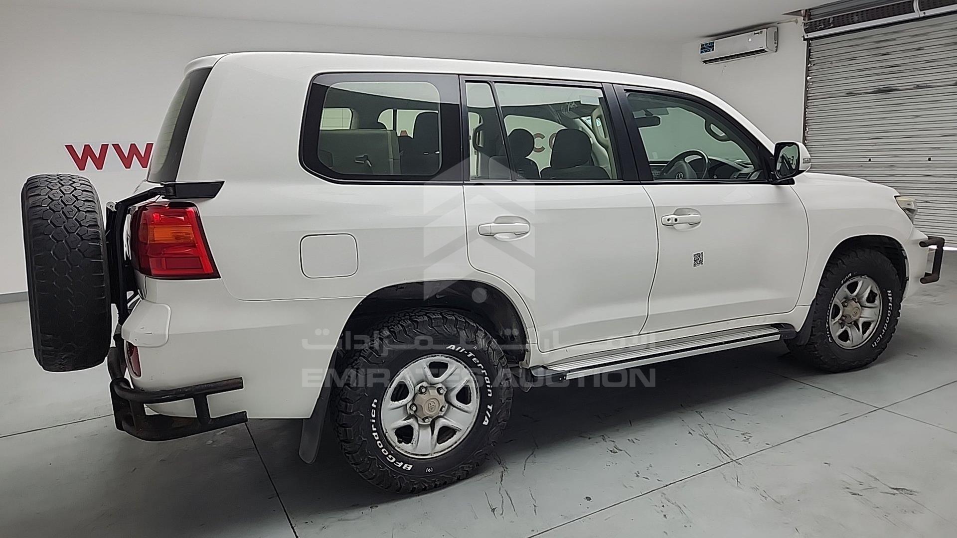 2014 TOYOTA LC 200 VIN: JTMHV09J904135065