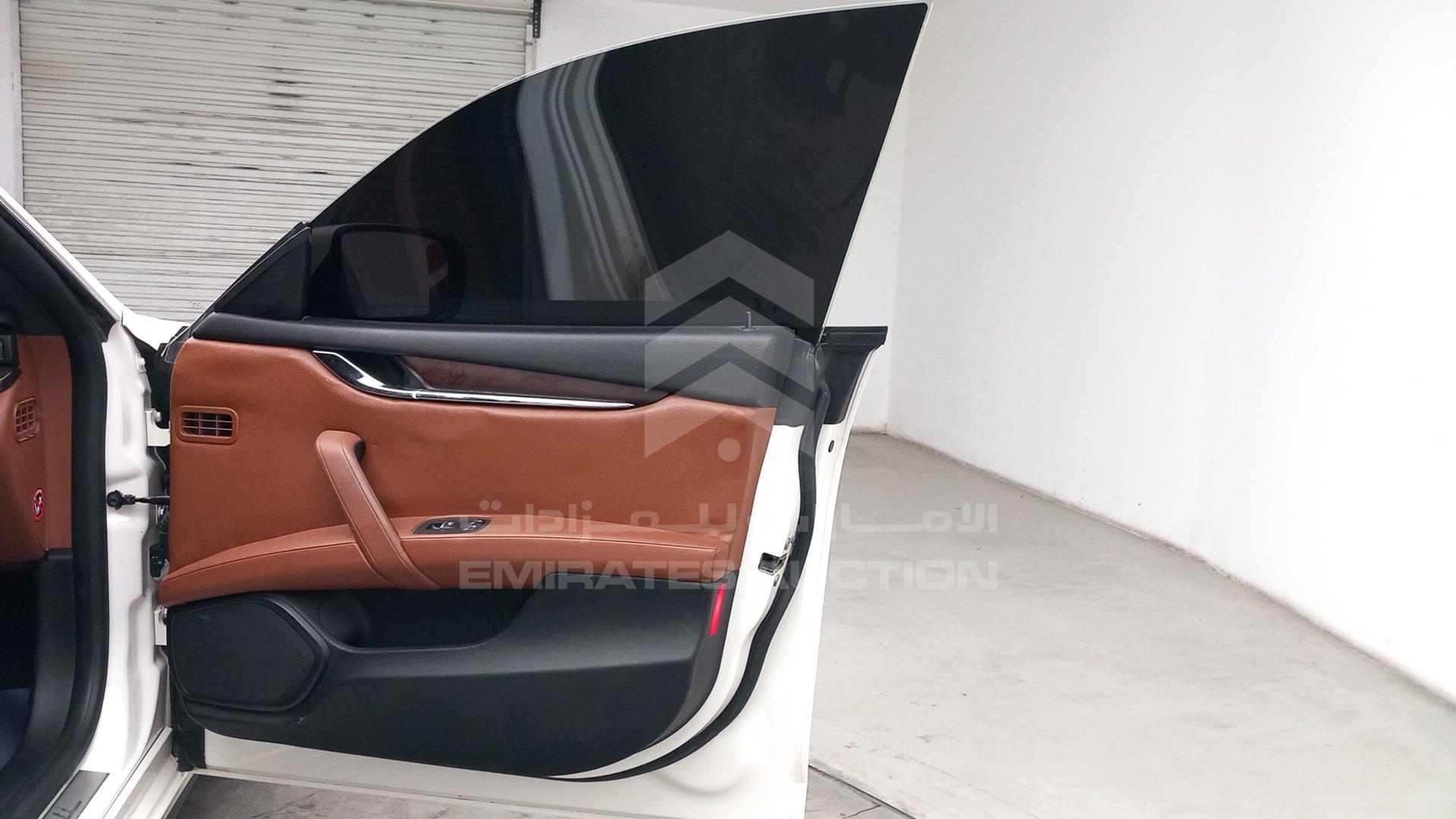 2015 MASERATI QUATTROPORTE VIN: ZAMSP56F8F1135769
