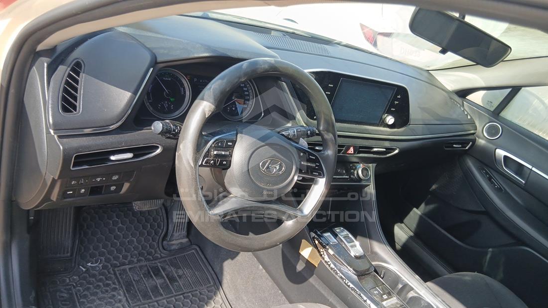 2021 Hyundai Sonata Hybrid — Front Left Driver Dashboard View — Photo 12