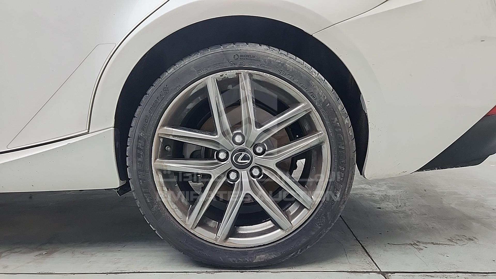 2018 LEXUS IS300 VIN: JTHC81D24J5029642
