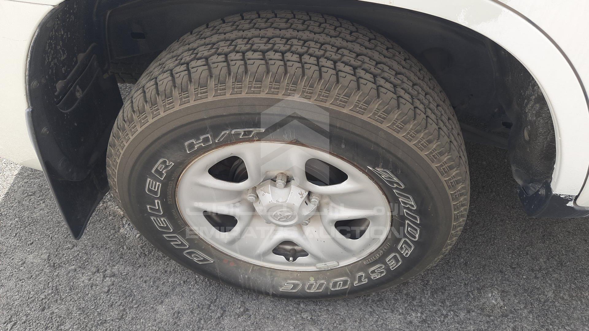 2013 TOYOTA LAND CRUISER VIN: JTMDU09J3D5072580