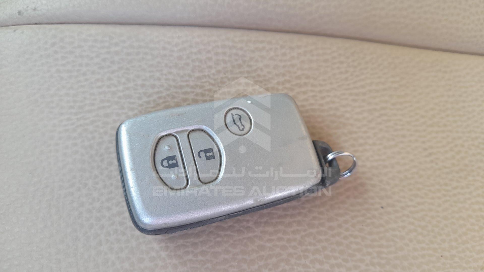 2010 TOYOTA LAND CRUISER PRADO VIN: JTEBU3FJ8AK011909