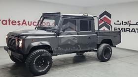 2011 Land Rover Defender — Front Left Angle — Photo 6 — Thumbnail