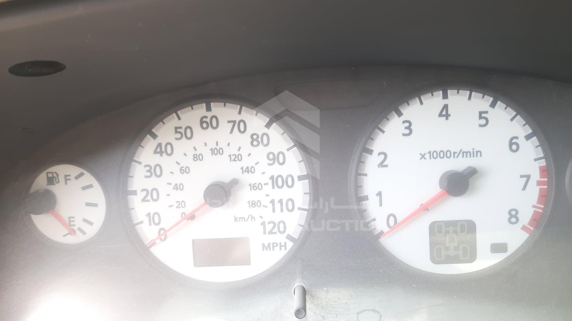 2001 NISSAN PATHFINDER VIN: JN8DR09Y31W596577