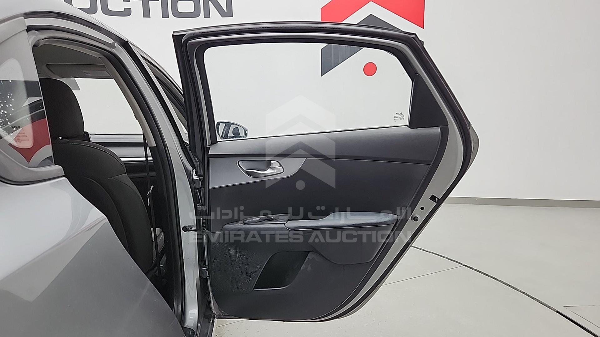 2022 KIA CERATO VIN: KNAF24164N5937357