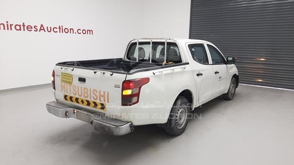 MMBJNKJ30GH045283 Mitsubishi L 200