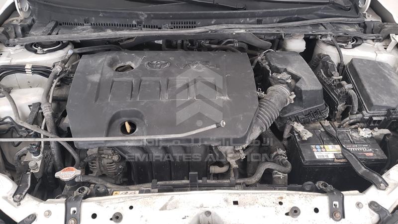 RKLBB9HE8H5198951 Auction: EmiratesAuction Lot: 404127 RKLBB9HE8H5198951 Toyota Corolla 2017 WHITE Photo 25