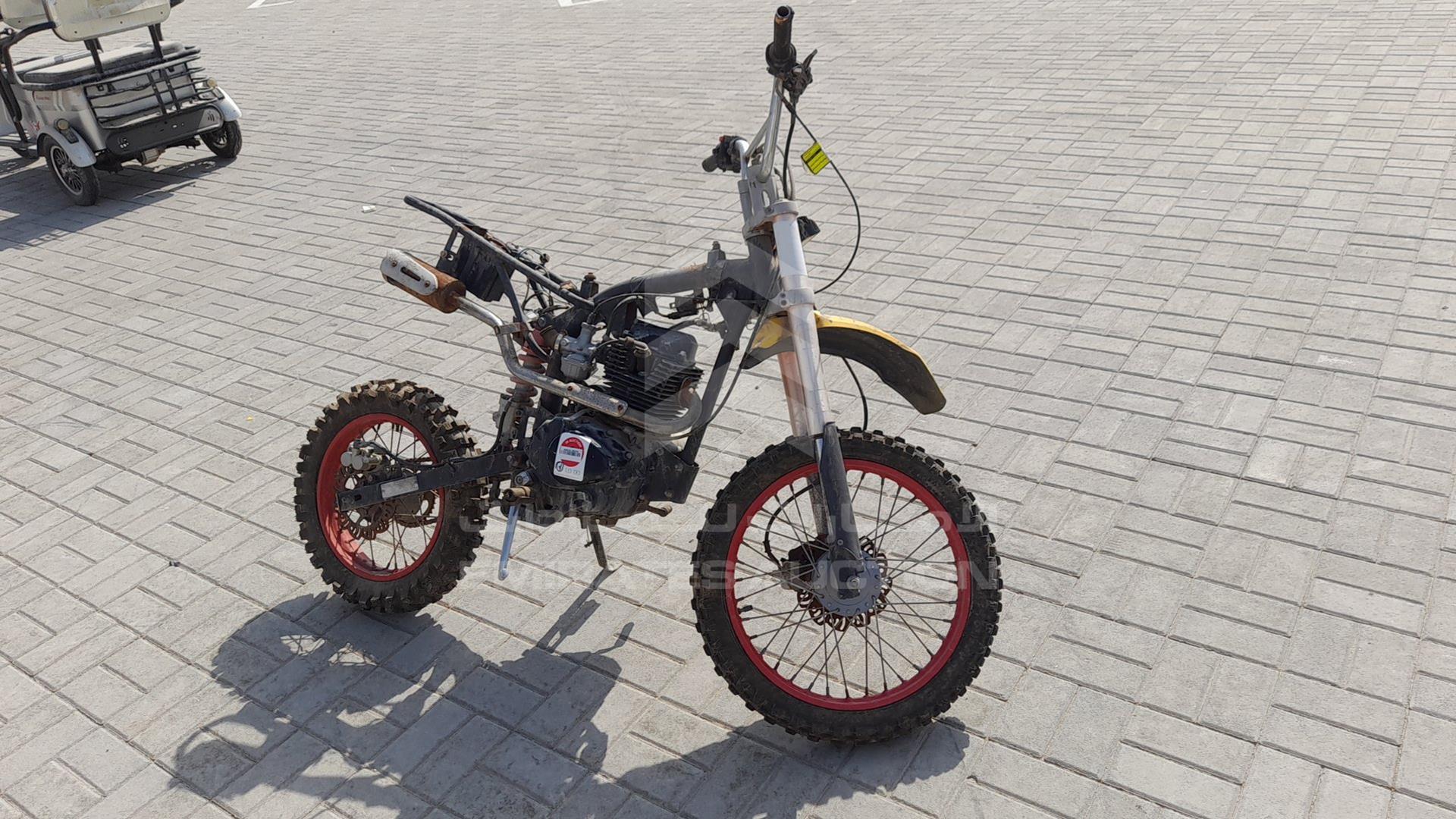 0 MOTORBIKE OFF ROAD VIN: LSD713E2015100083