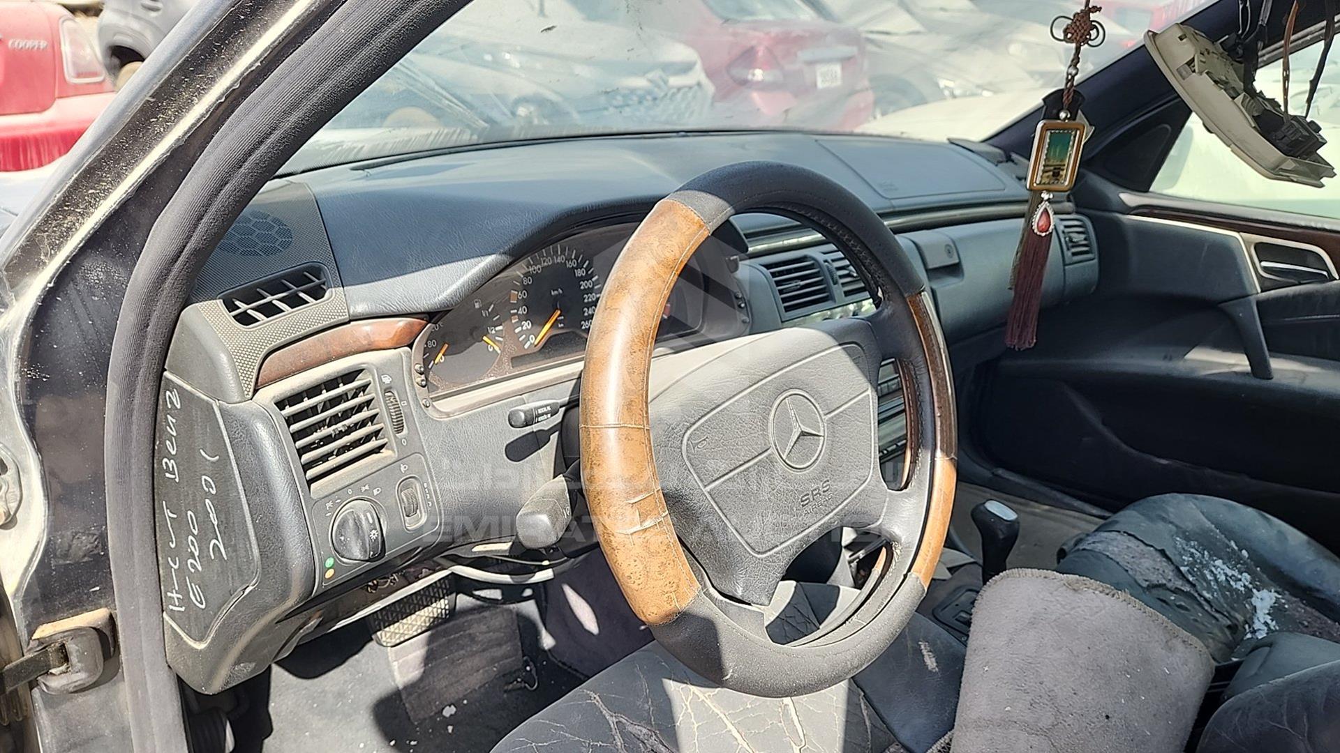 1997 MERCEDES E 280 VIN: WDB2100531A195754