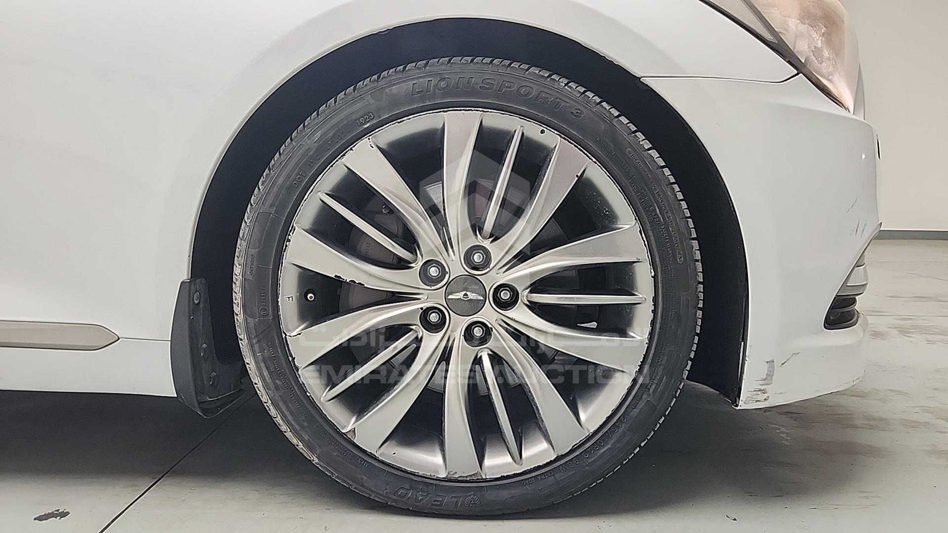 2015 HYUNDAI GENESIS VIN: KMHGN41EBFU057576