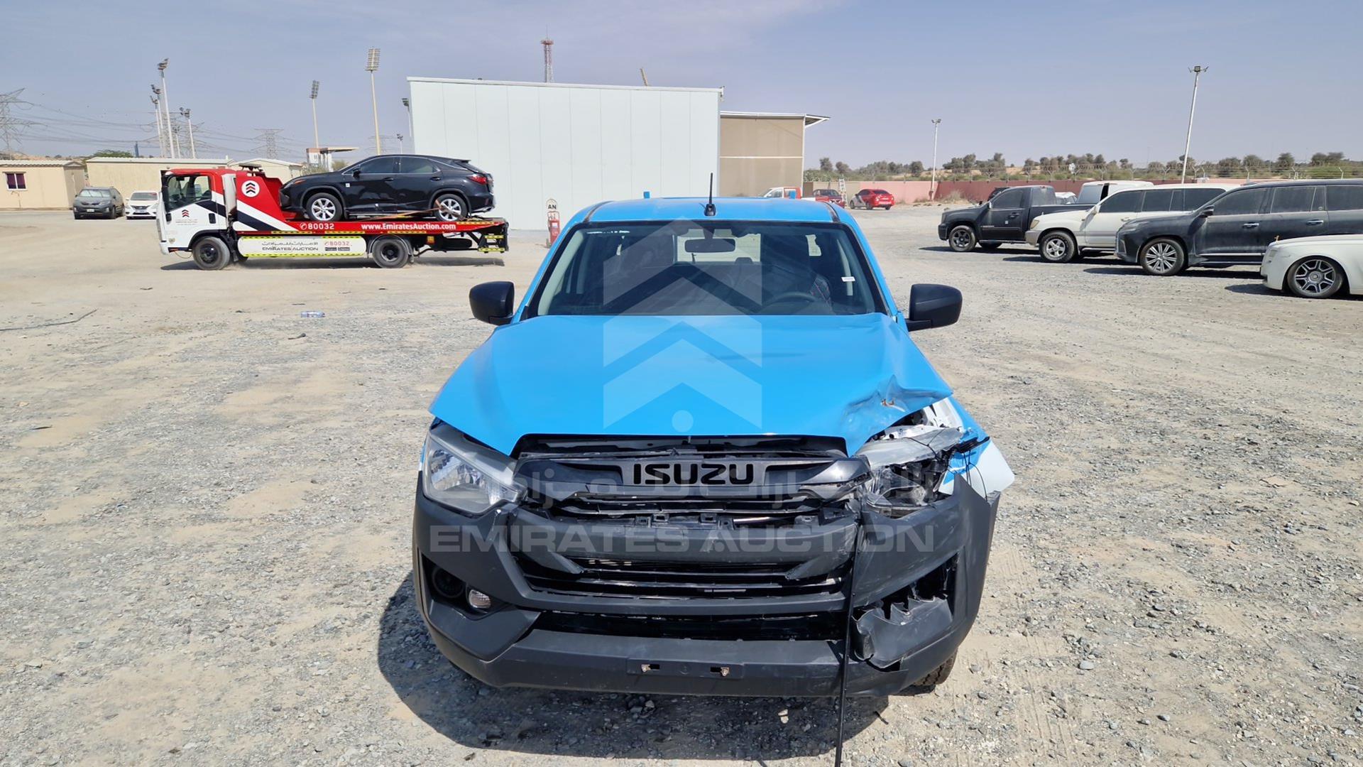 2024 ISUZU D-MAX VIN: MPAEL3376RT008775