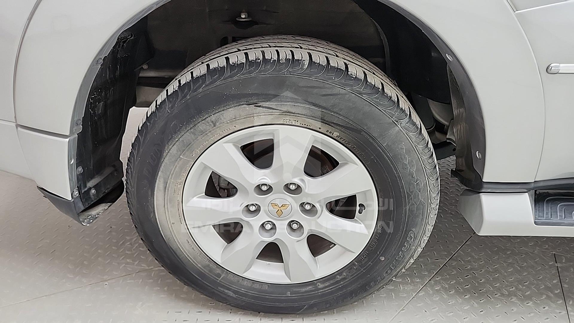 2020 MITSUBISHI PAJERO VIN: JE4MR62M7LJ713055