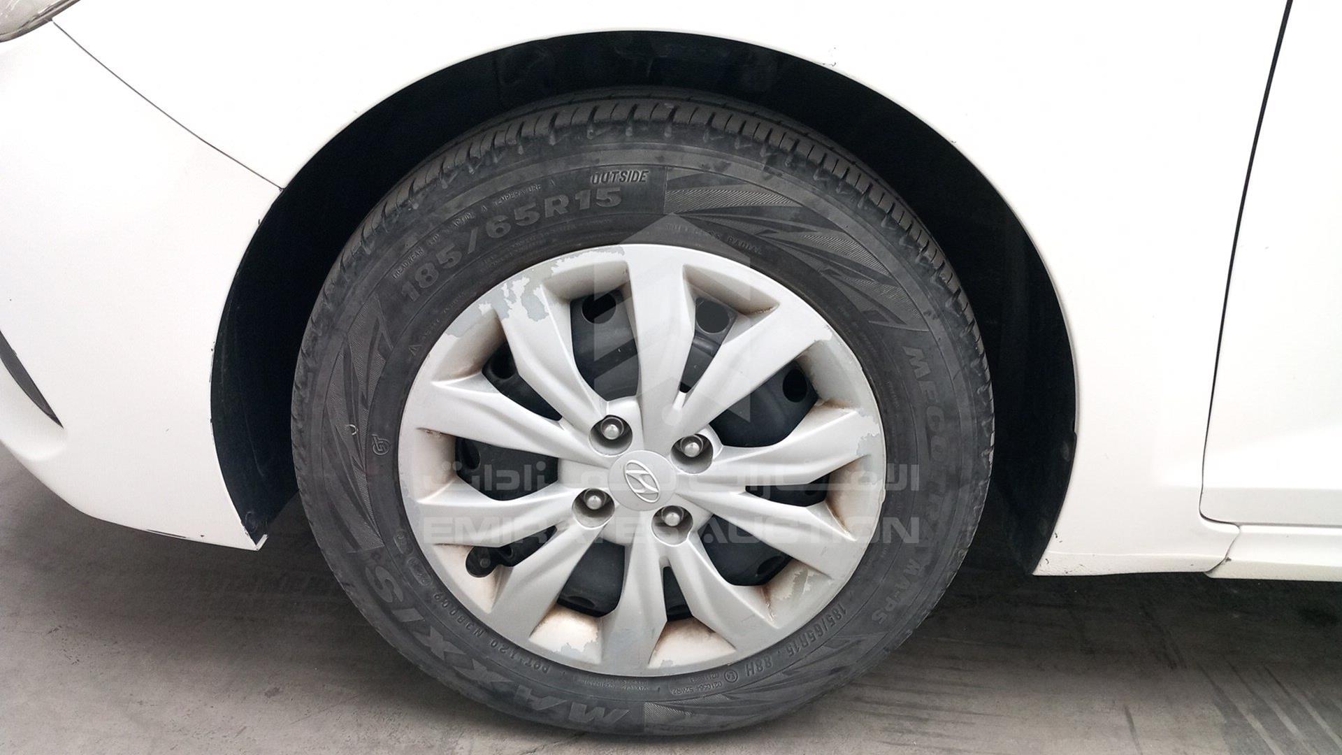 2019 HYUNDAI ACCENT VIN: MALC741C5KM095379